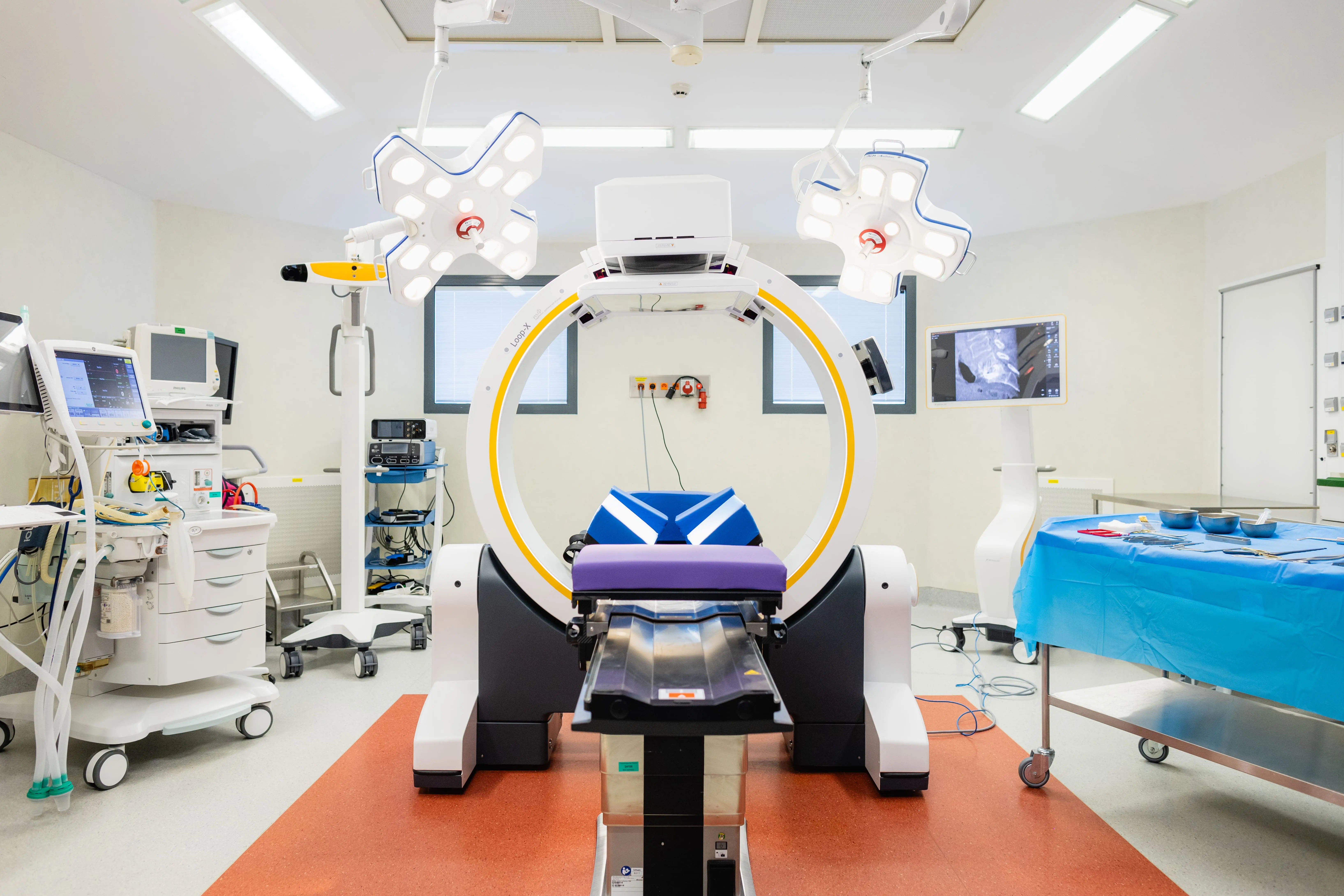Plateau technique récent pour la chirurgie de la colonne vertébrale à Poitiers