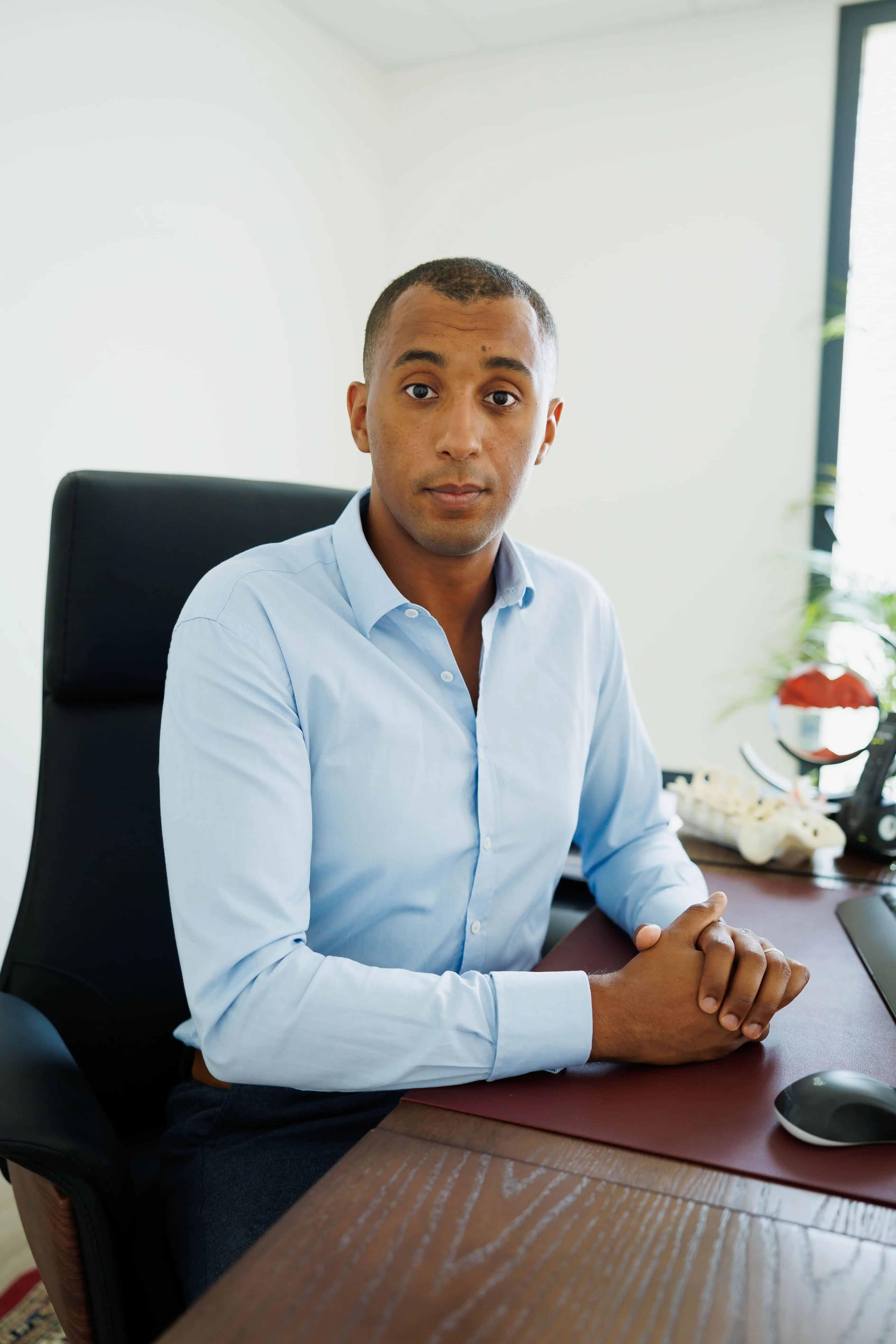 Dr Abdollah Moufid — consultation chirurgie du rachis