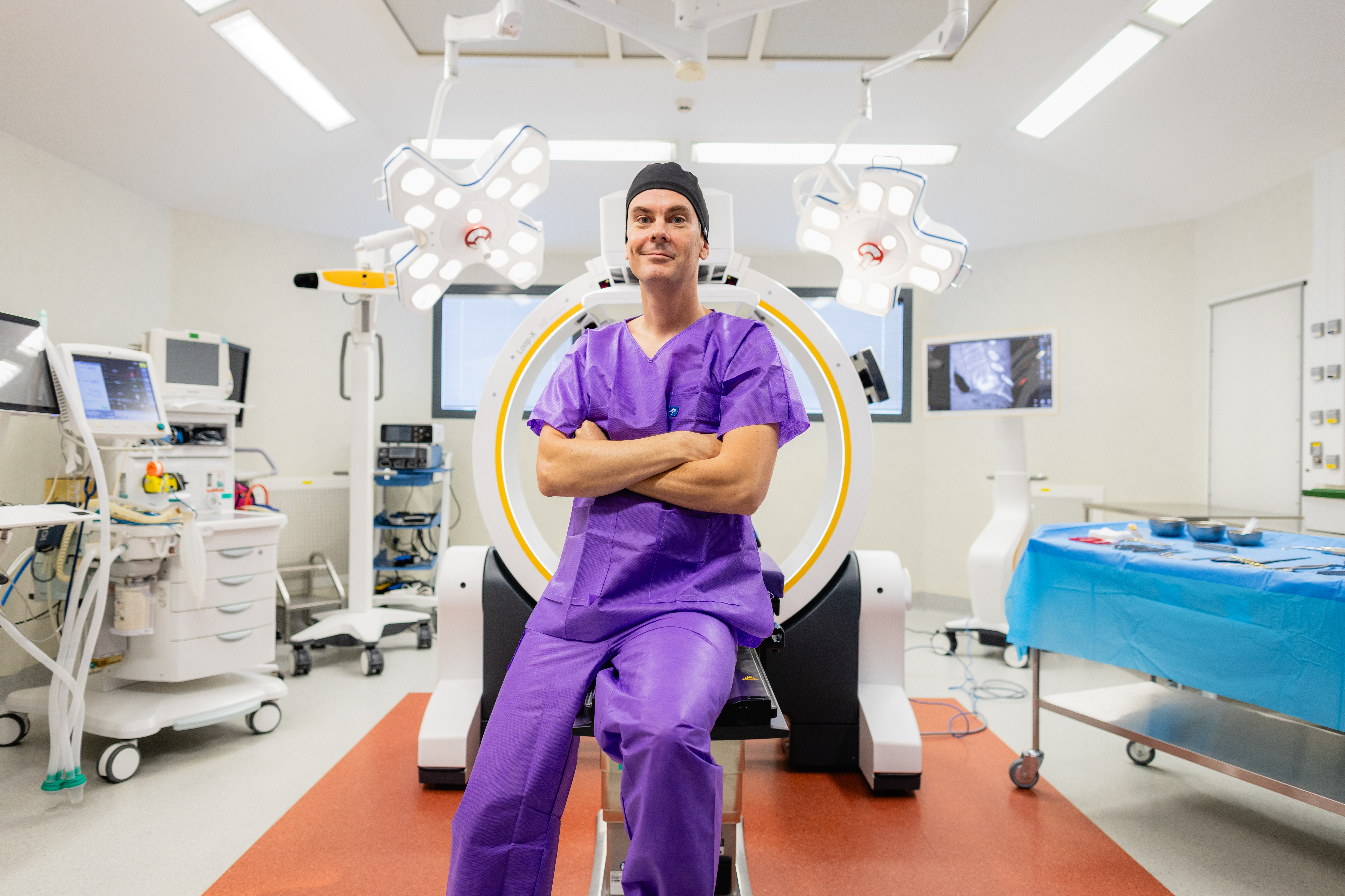 Chirurgie de décompression du canal lombaire au bloc ICV NOA